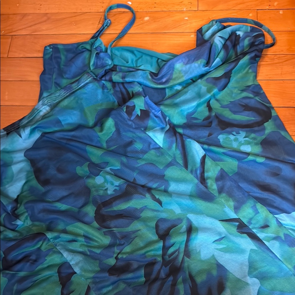 Fashion Nova Blue and Green Spaghetti Strap Maxi Dress